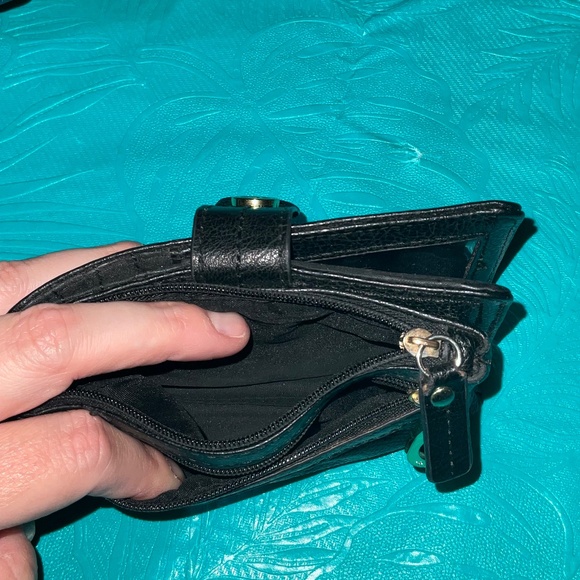 Set of 3 leather Relic Wallets - Picture 8 of 8